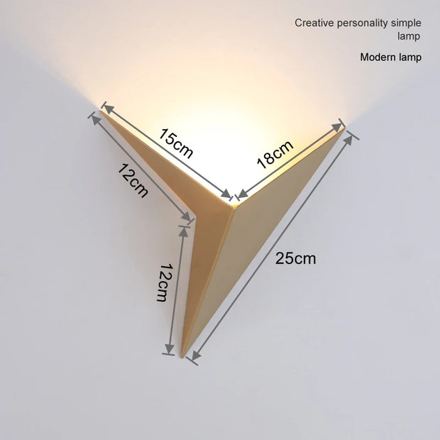 Modern Minimalist LED Wall Lamp Triangle Shape Nordic Style Living Room Bedside Lights for Indoor Lighting Decoration Aluminium