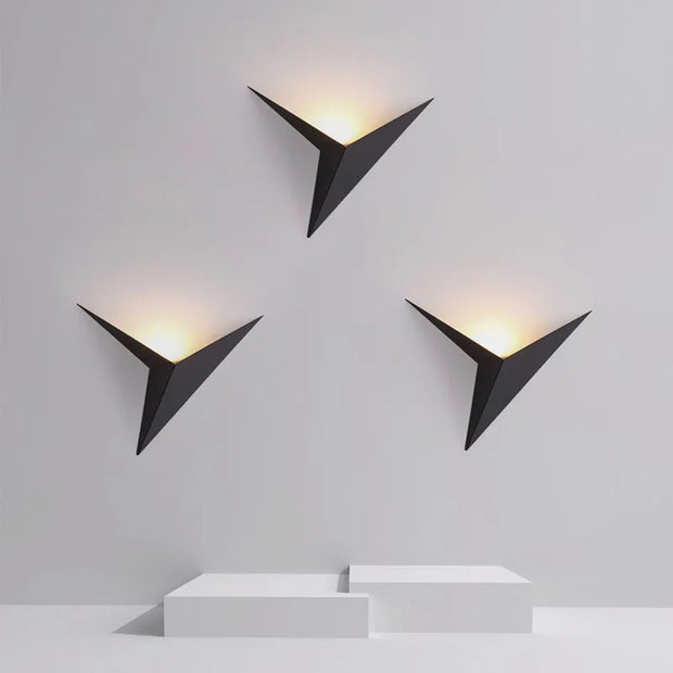 Modern Minimalist LED Wall Lamp Triangle Shape Nordic Style Living Room Bedside Lights for Indoor Lighting Decoration Aluminium